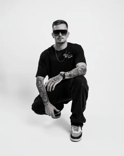 QUINT, Foto imprensa 04 (P&B)